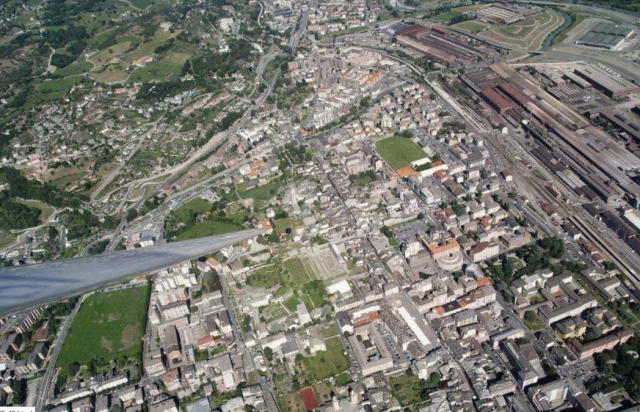  Por encima de la ciudad 